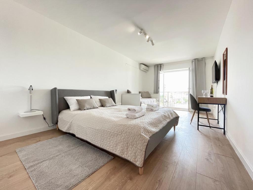 Caramel Comforts With Sea View In Stinjan Only 300 Meters From The Beach Pula Exteriör bild