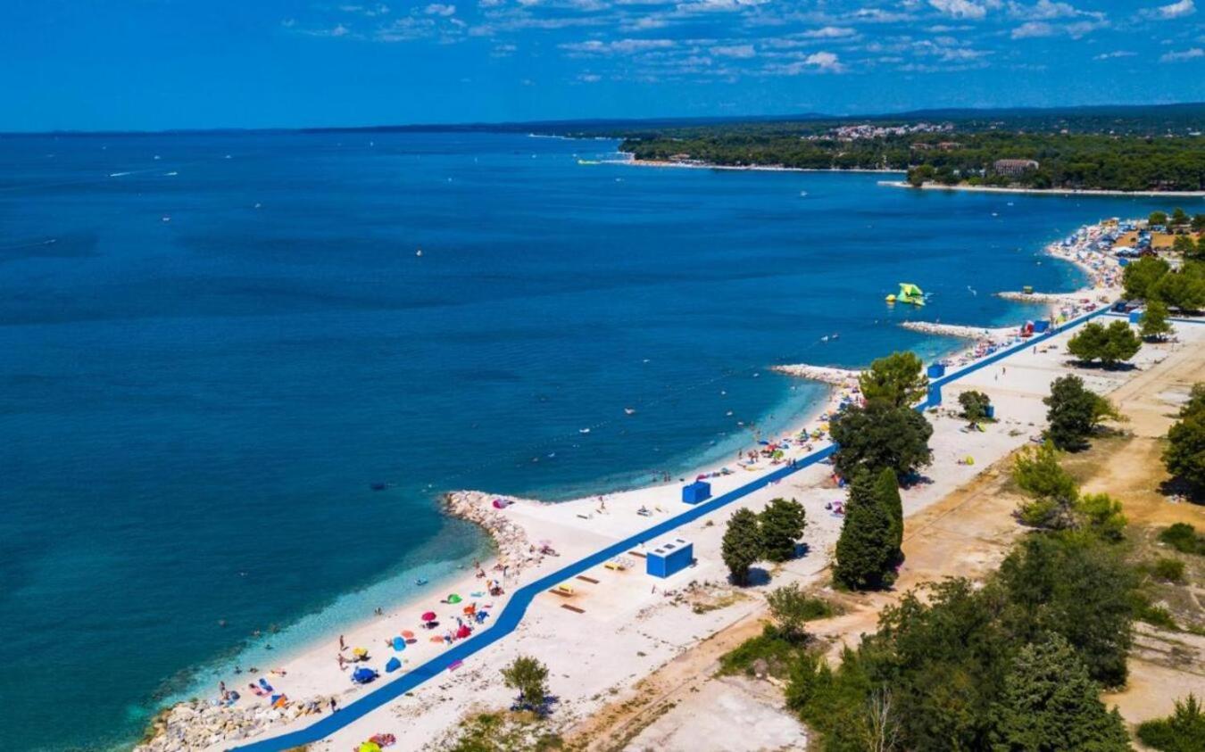 Caramel Comforts With Sea View In Stinjan Only 300 Meters From The Beach Pula Exteriör bild