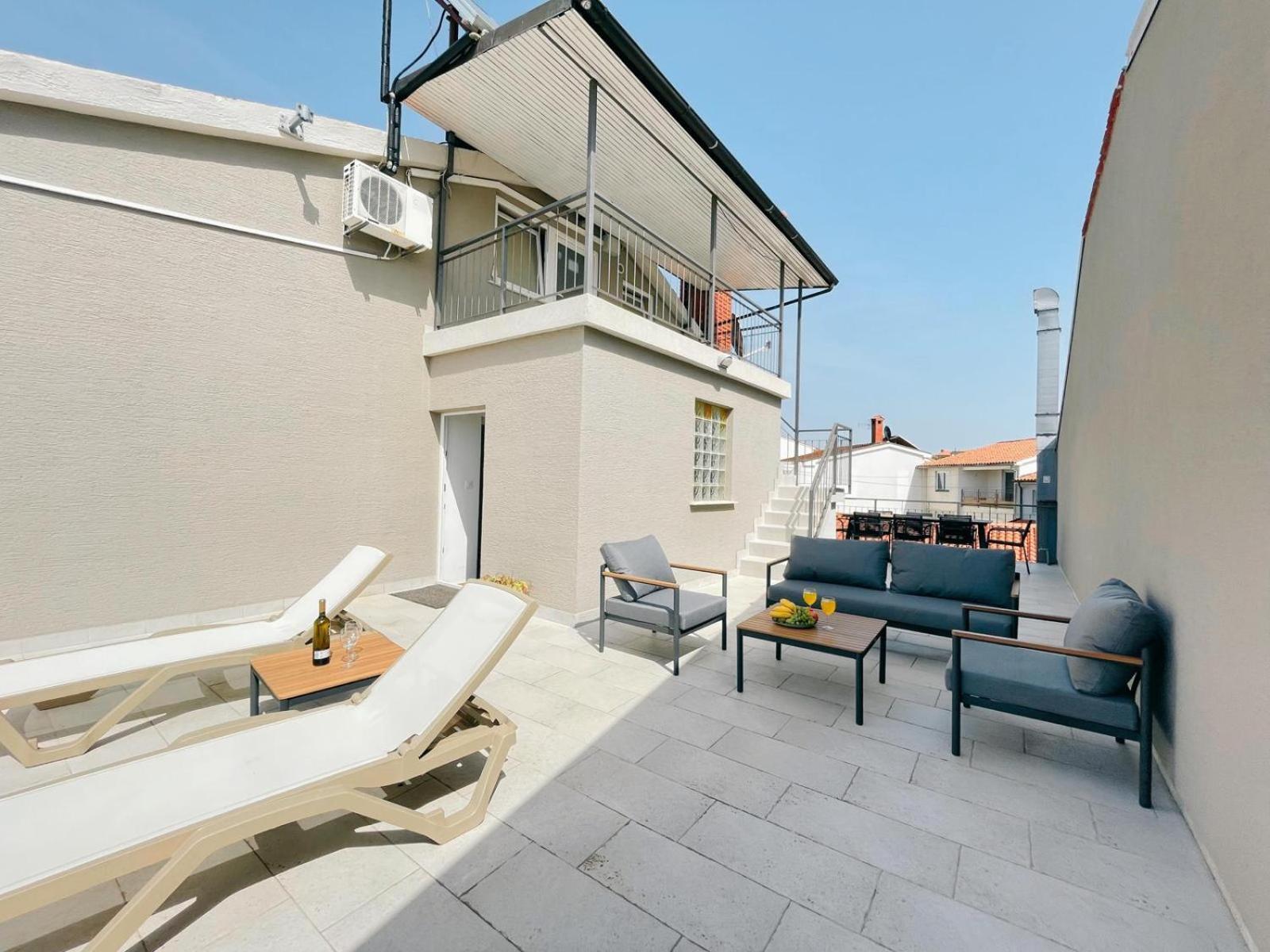Caramel Comforts With Sea View In Stinjan Only 300 Meters From The Beach Pula Exteriör bild