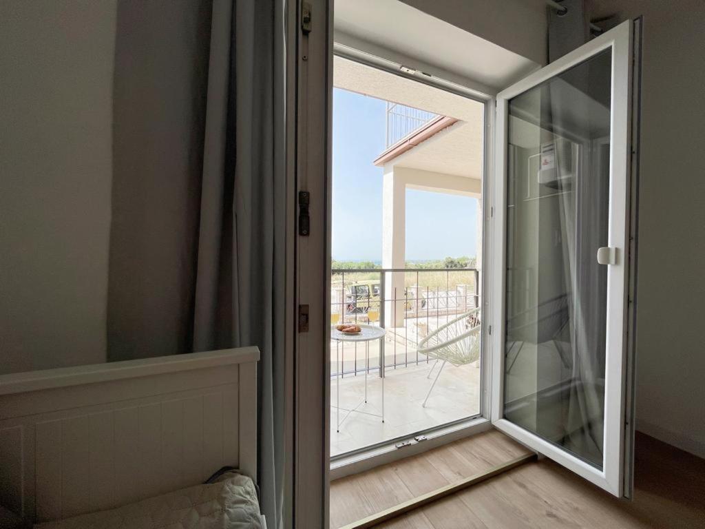 Caramel Comforts With Sea View In Stinjan Only 300 Meters From The Beach Pula Exteriör bild