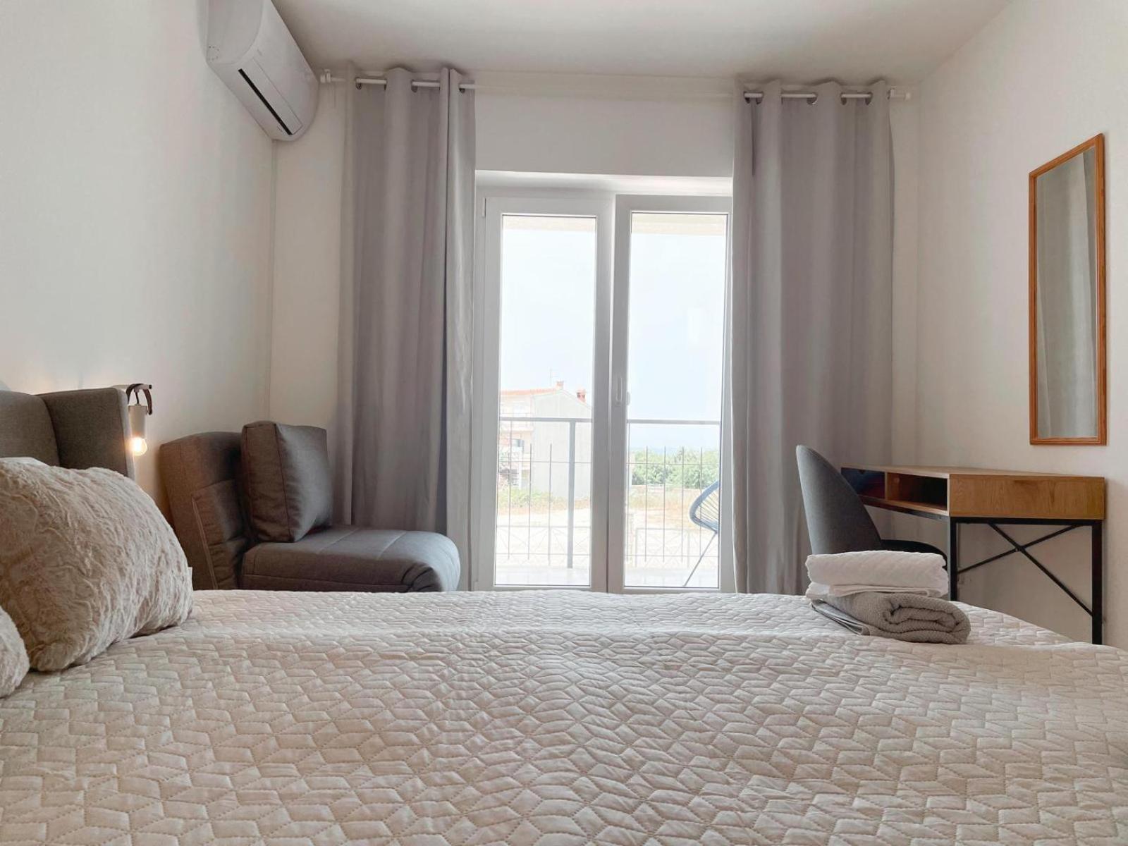 Caramel Comforts With Sea View In Stinjan Only 300 Meters From The Beach Pula Exteriör bild